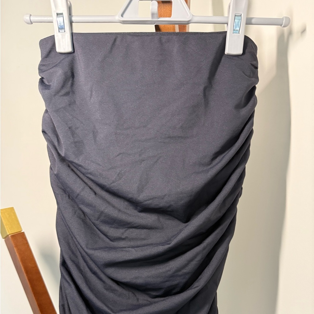 Aritzia Babaton black Ruched Pencil mini Skirt
